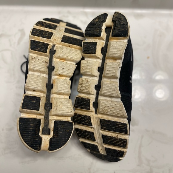 On Cloud Running - Cloud 5 - Picture 6 of 7